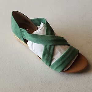 NIB Pinaz Espadrille Cross-Over Strap Sandals in Sea Foam Green, Size 7